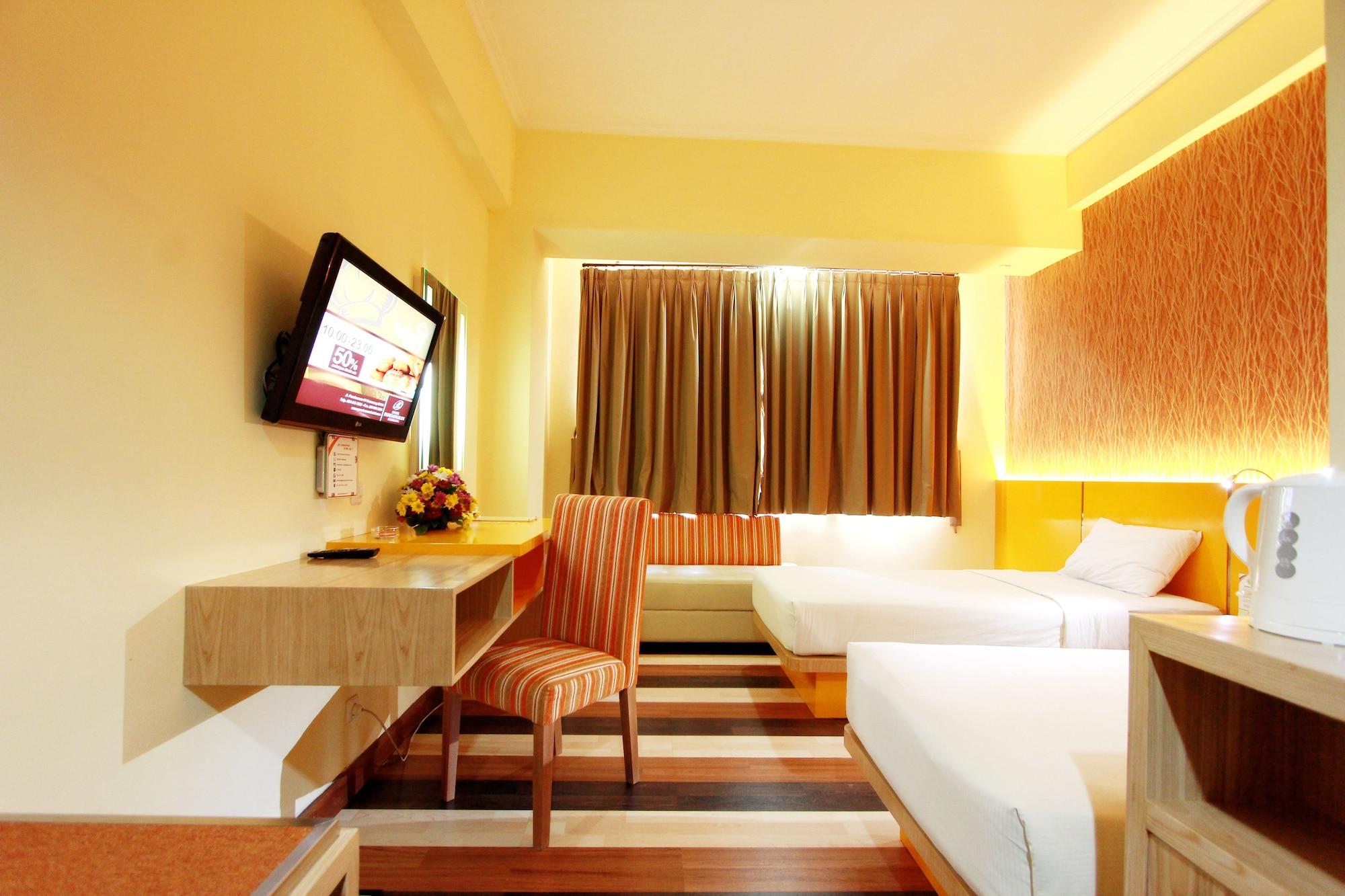Pandanaran Hotel Semarang Buitenkant foto