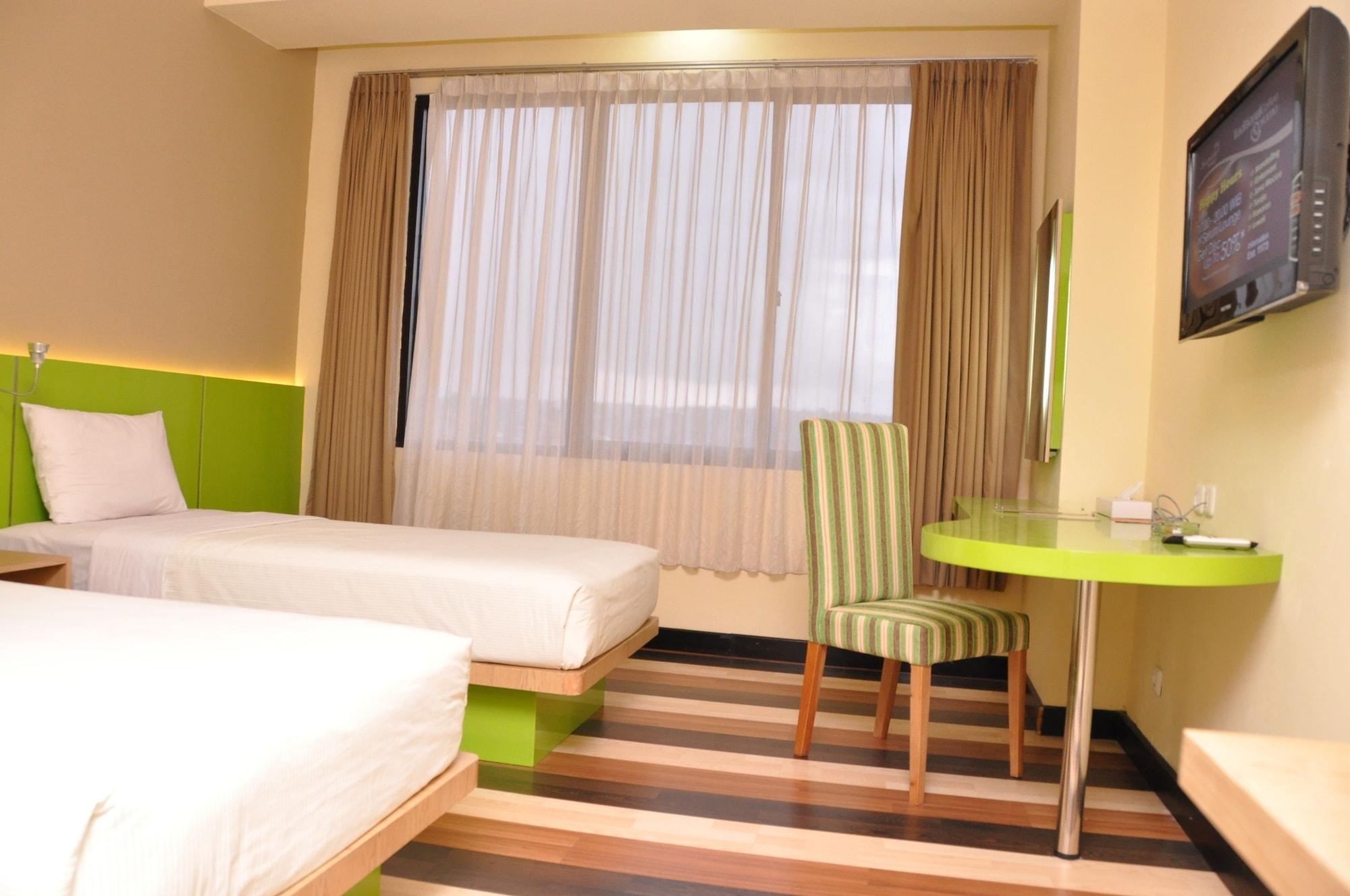 Pandanaran Hotel Semarang Buitenkant foto