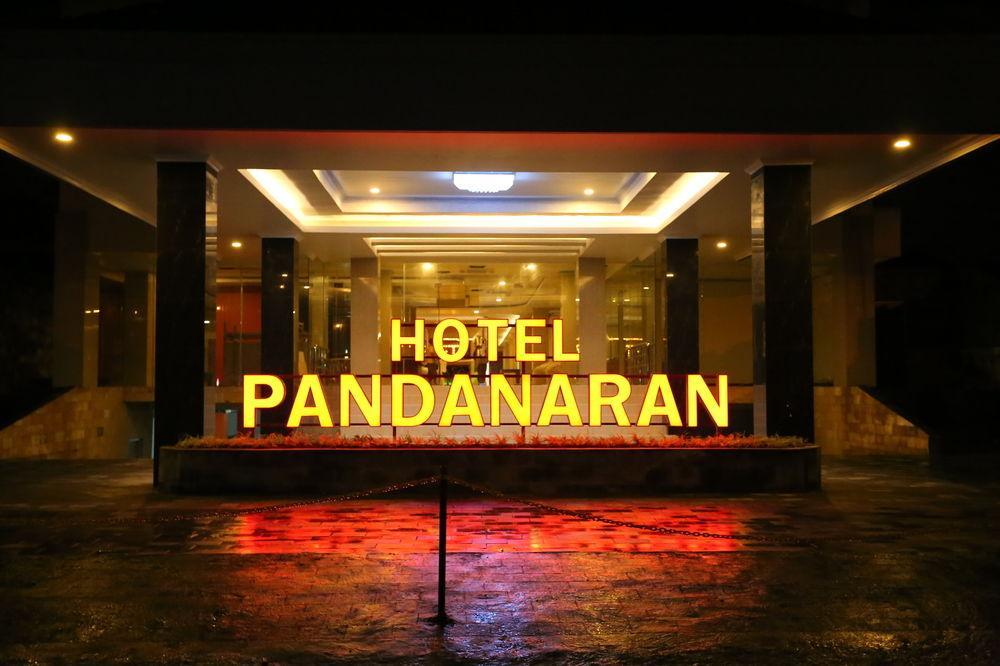 Pandanaran Hotel Semarang Buitenkant foto
