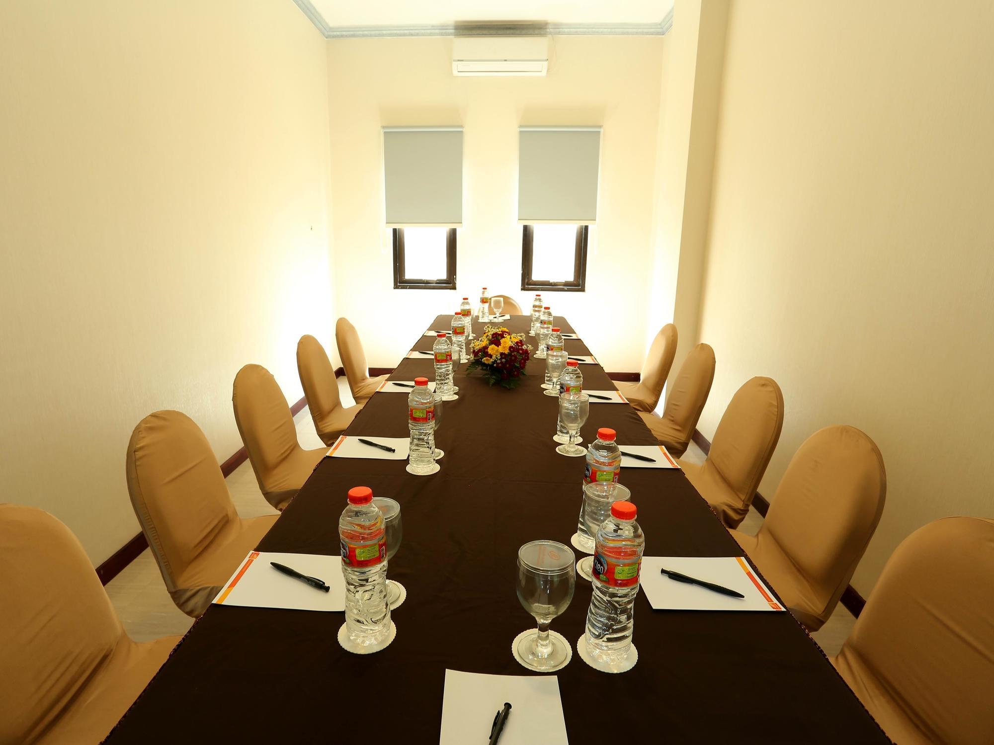 Pandanaran Hotel Semarang Buitenkant foto