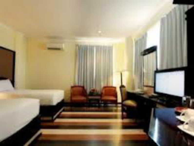 Pandanaran Hotel Semarang Buitenkant foto