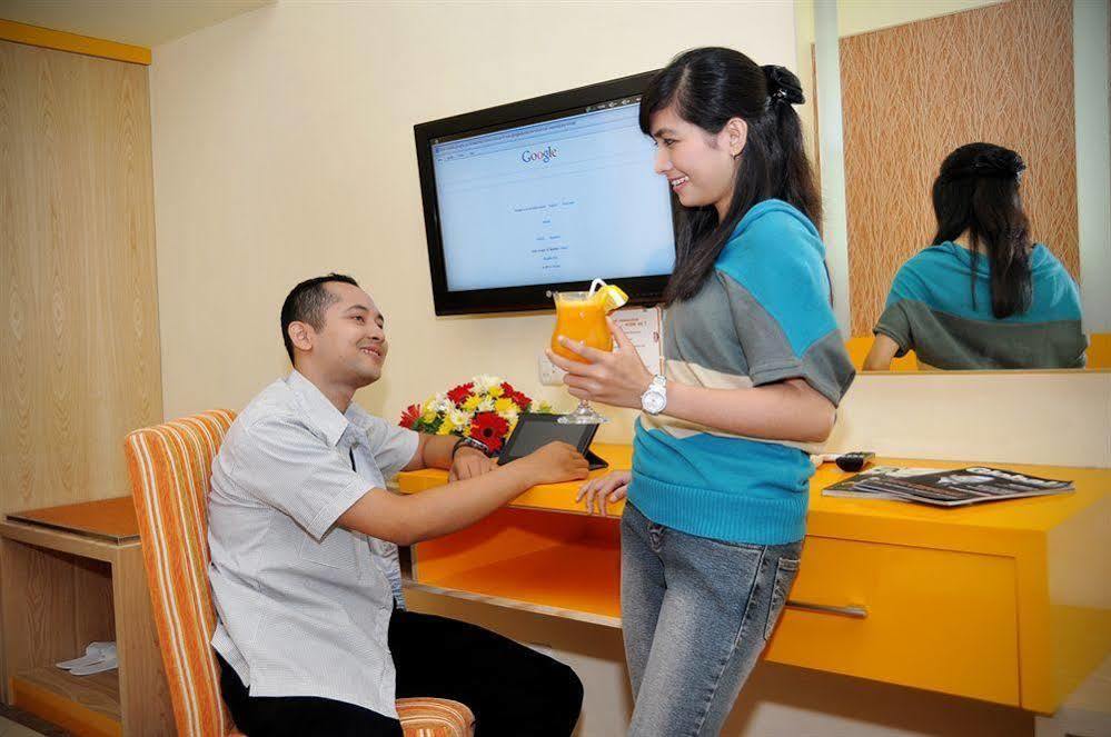 Pandanaran Hotel Semarang Buitenkant foto