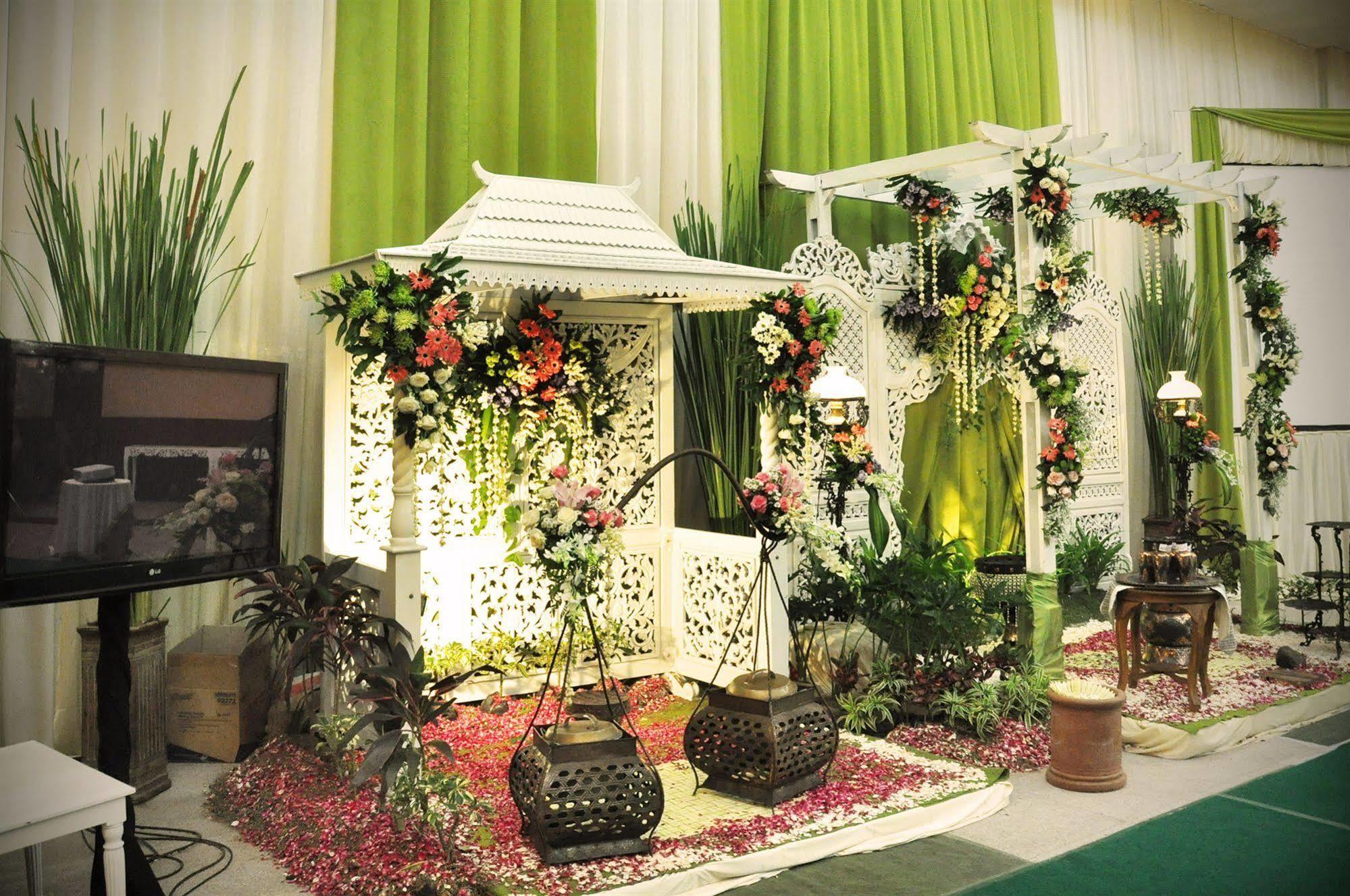 Pandanaran Hotel Semarang Buitenkant foto
