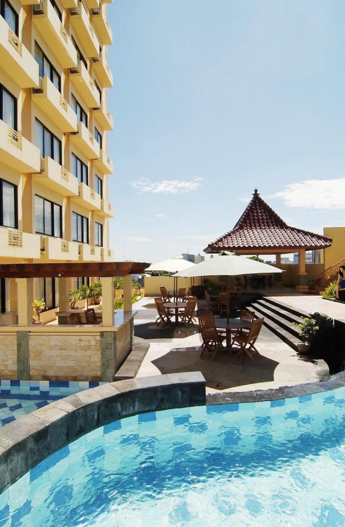 Pandanaran Hotel Semarang Buitenkant foto