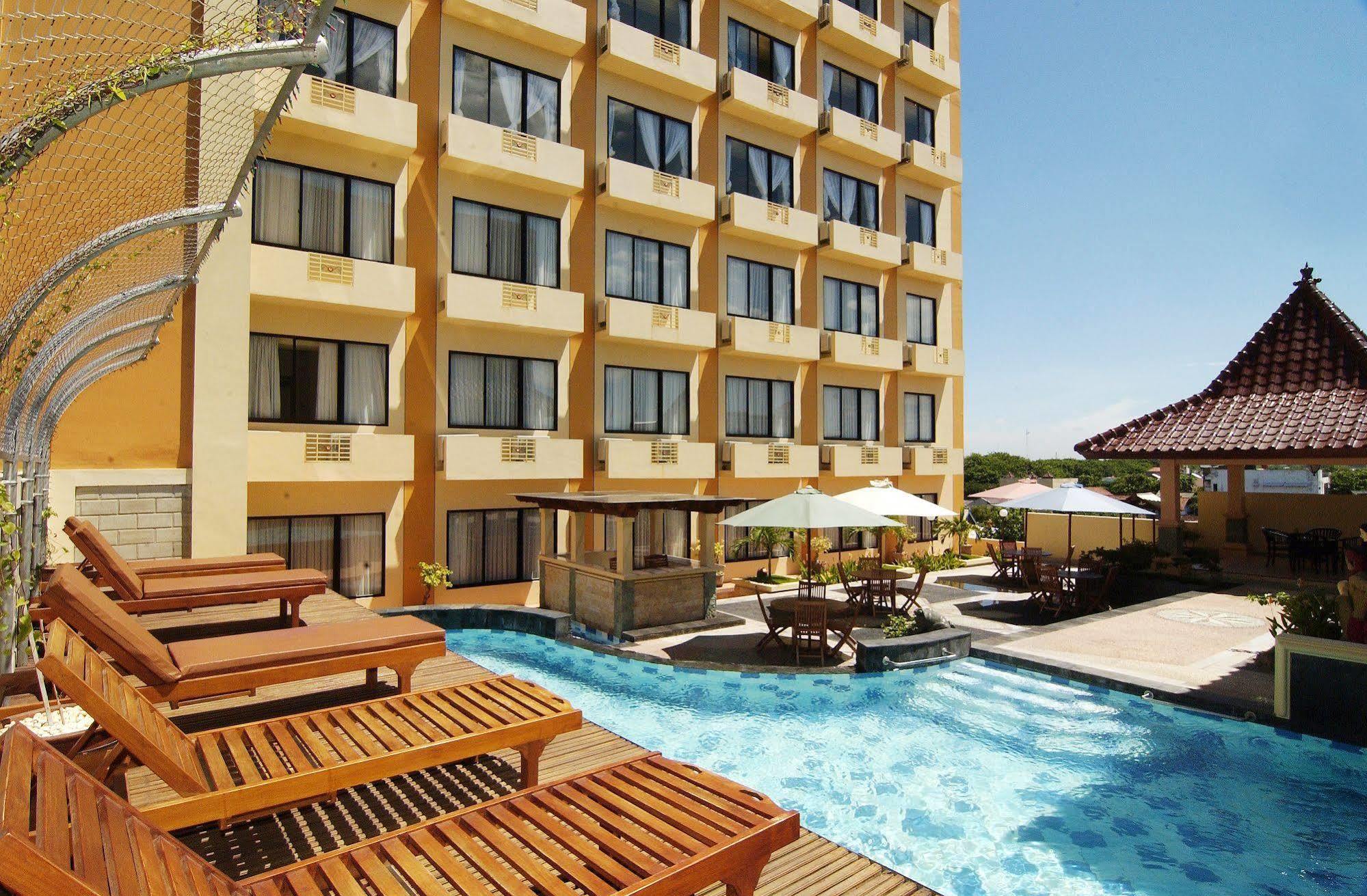 Pandanaran Hotel Semarang Buitenkant foto